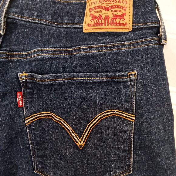 Levi’s Women’s Classic Bootcut Jeans Size 12 Dark Wash Mid Rise Stretch Denim - Picture 8 of 9